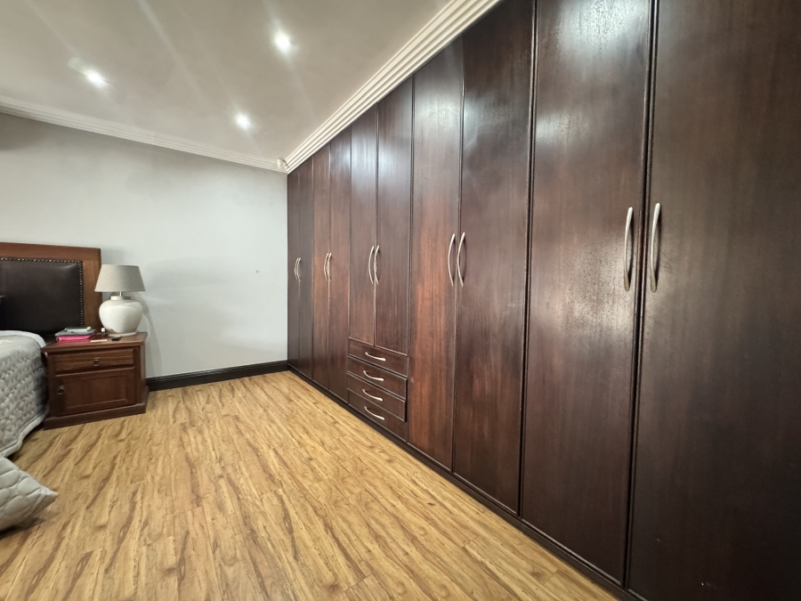 4 Bedroom Property for Sale in Wilkoppies North West